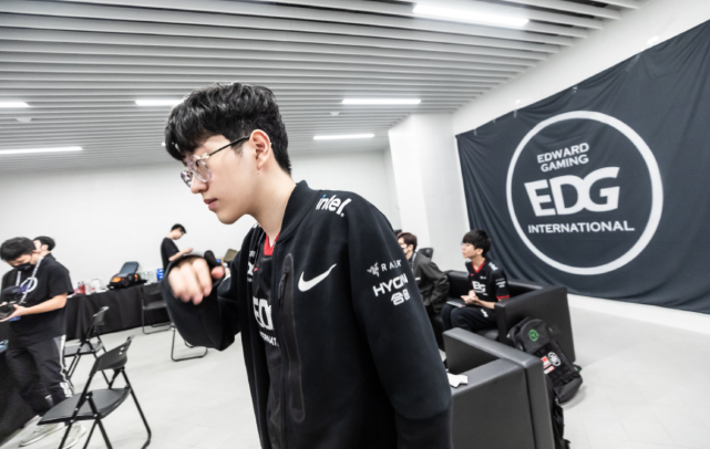 择仍显保守 择仍显保守