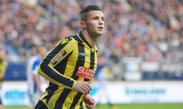 成三角站位 成三角站位